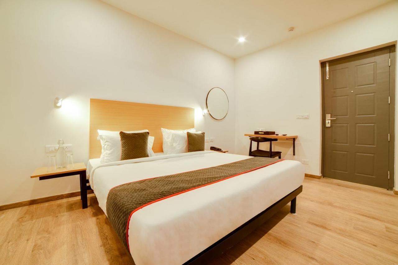 Super Townhouse Hosur Main Road Bommanahalli Near Gopalan Innovation Mall Bangalore Exterior foto