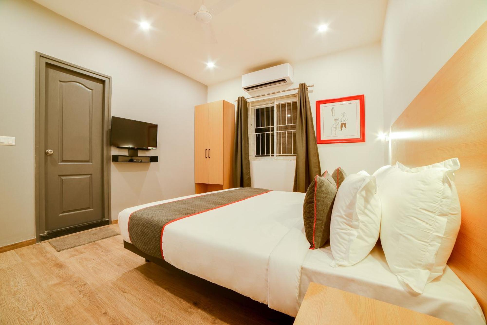 Super Townhouse Hosur Main Road Bommanahalli Near Gopalan Innovation Mall Bangalore Exterior foto