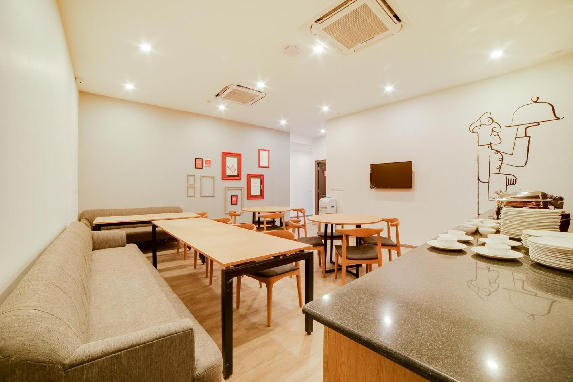 Super Townhouse Hosur Main Road Bommanahalli Near Gopalan Innovation Mall Bangalore Exterior foto